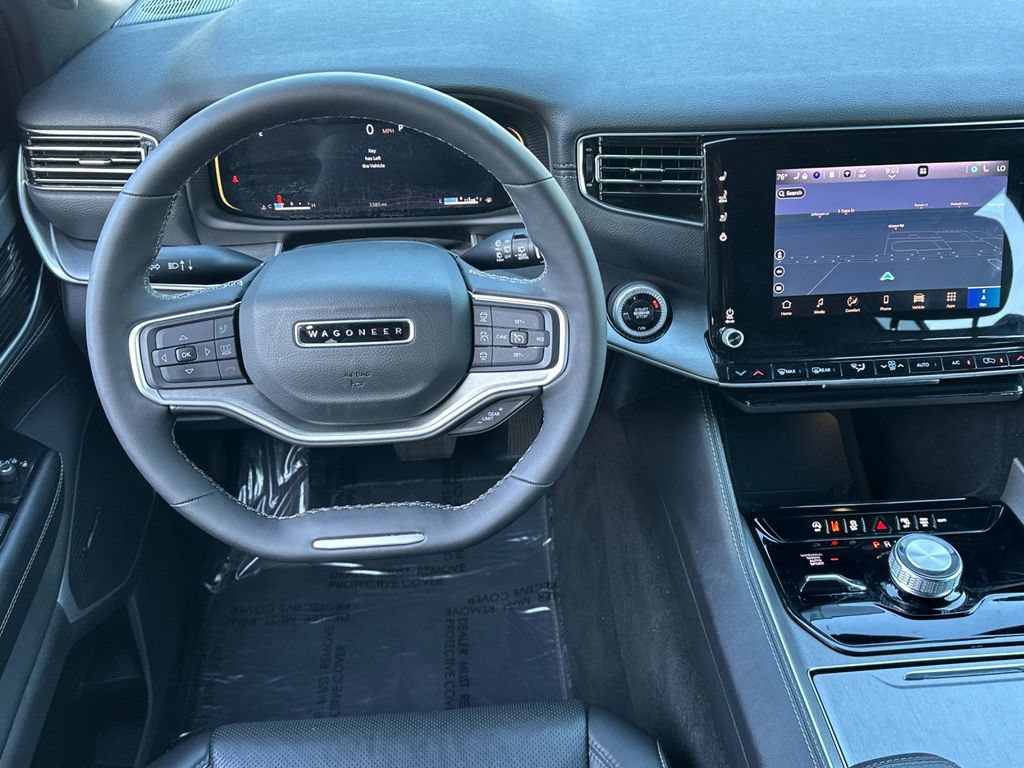 Used 2025 Jeep Wagoneer 4WD image 18