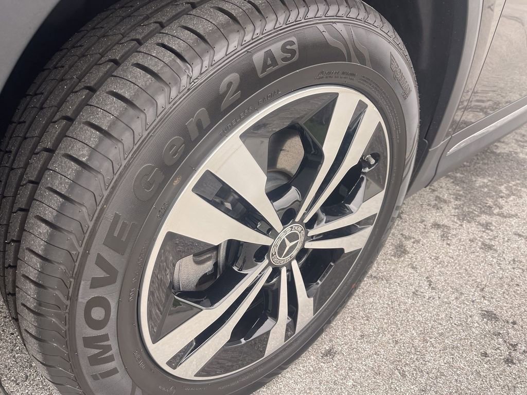 Used 2025 Mercedes-Benz GLA 250 image 10