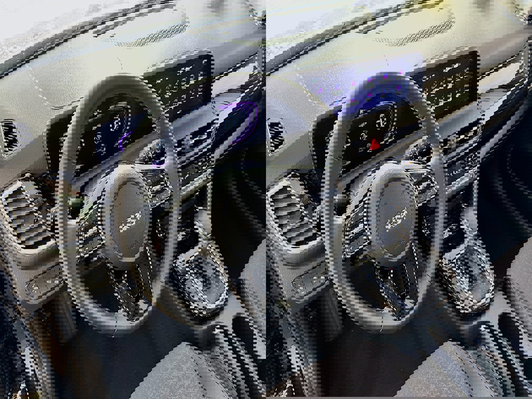 Used 2025 Kia Seltos S image 23