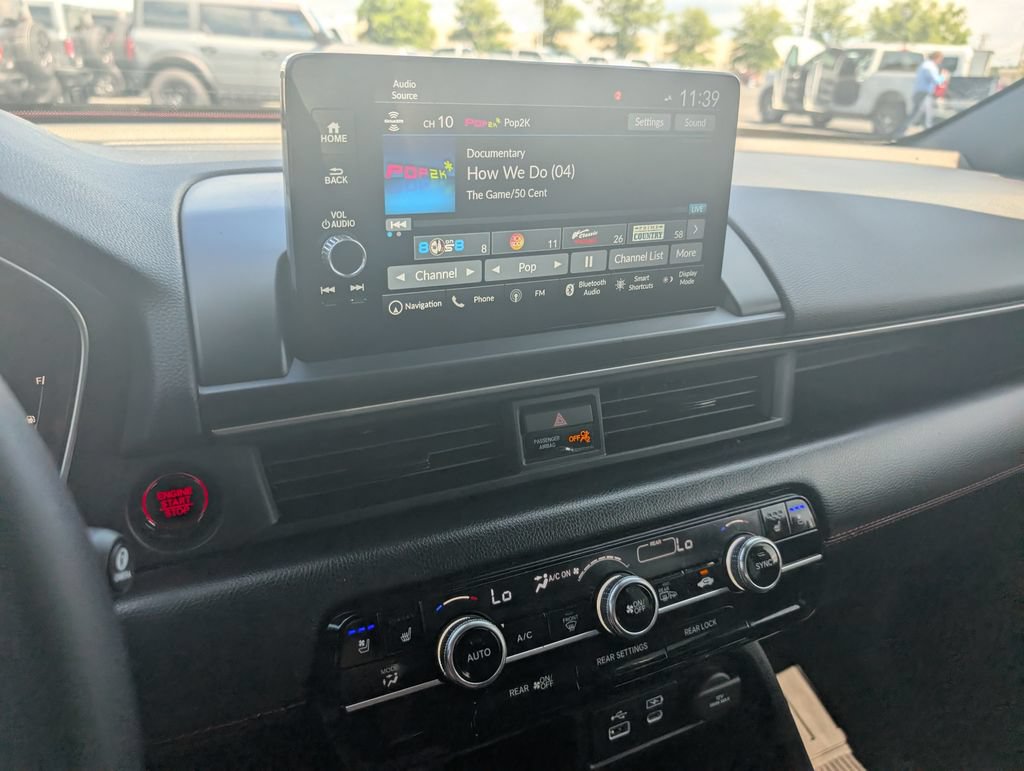 Used 2025 Honda Pilot Black Edition image 19