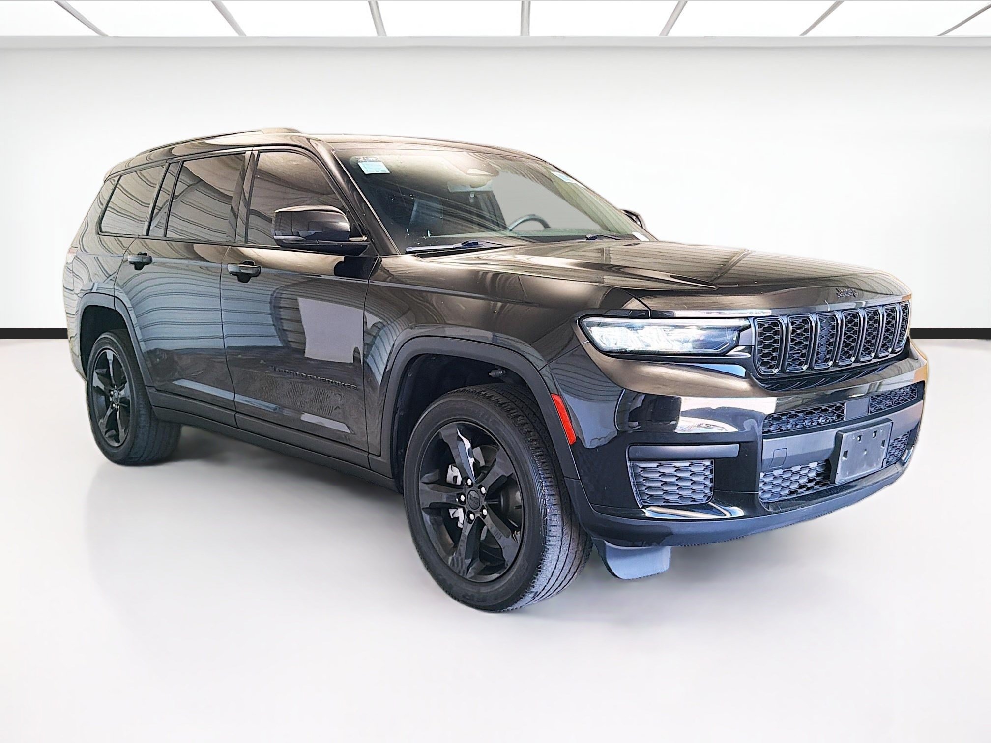 Used 2022 Jeep Grand Cherokee L Laredo AWD/4WD image 3