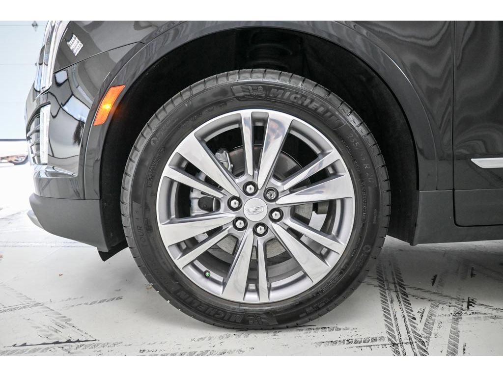 Certified 2025 Cadillac XT5 Premium Luxury FWD image 24