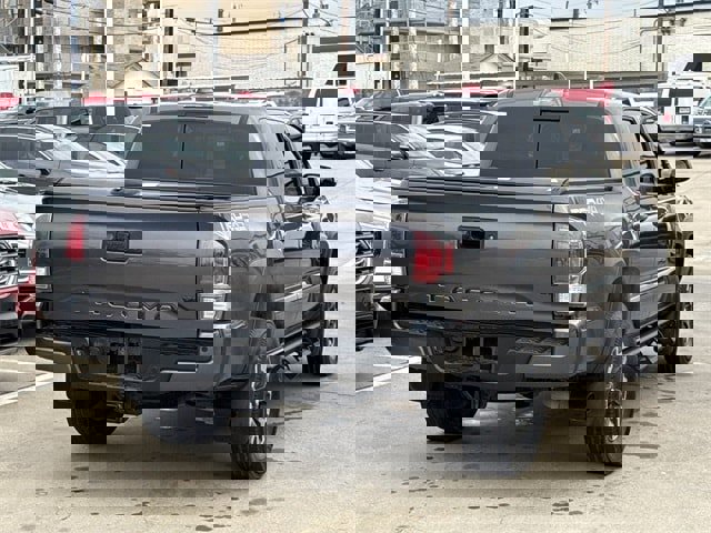 Used 2021 Toyota Tacoma TRD Off-Road image 4