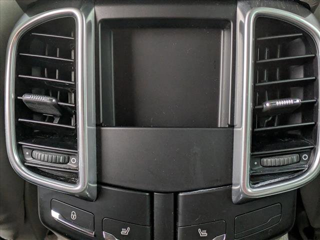 Used 2013 Porsche Cayenne S image 18