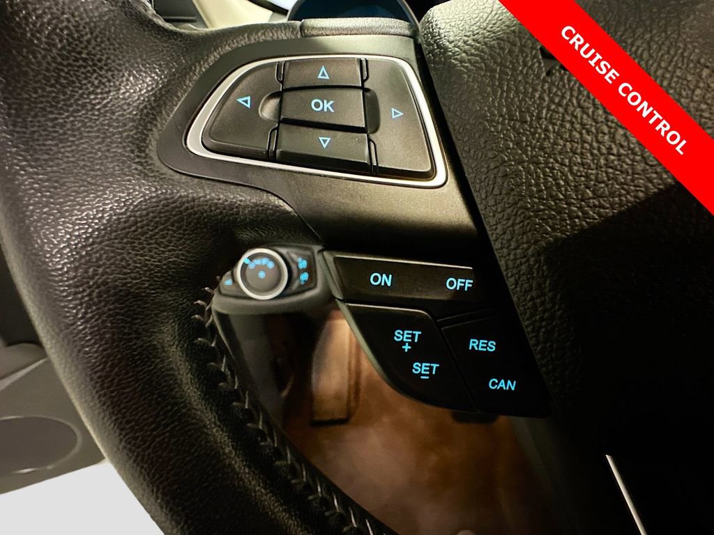 Used 2018 Ford Escape SE w/ SE Sport Appearance Package image 30