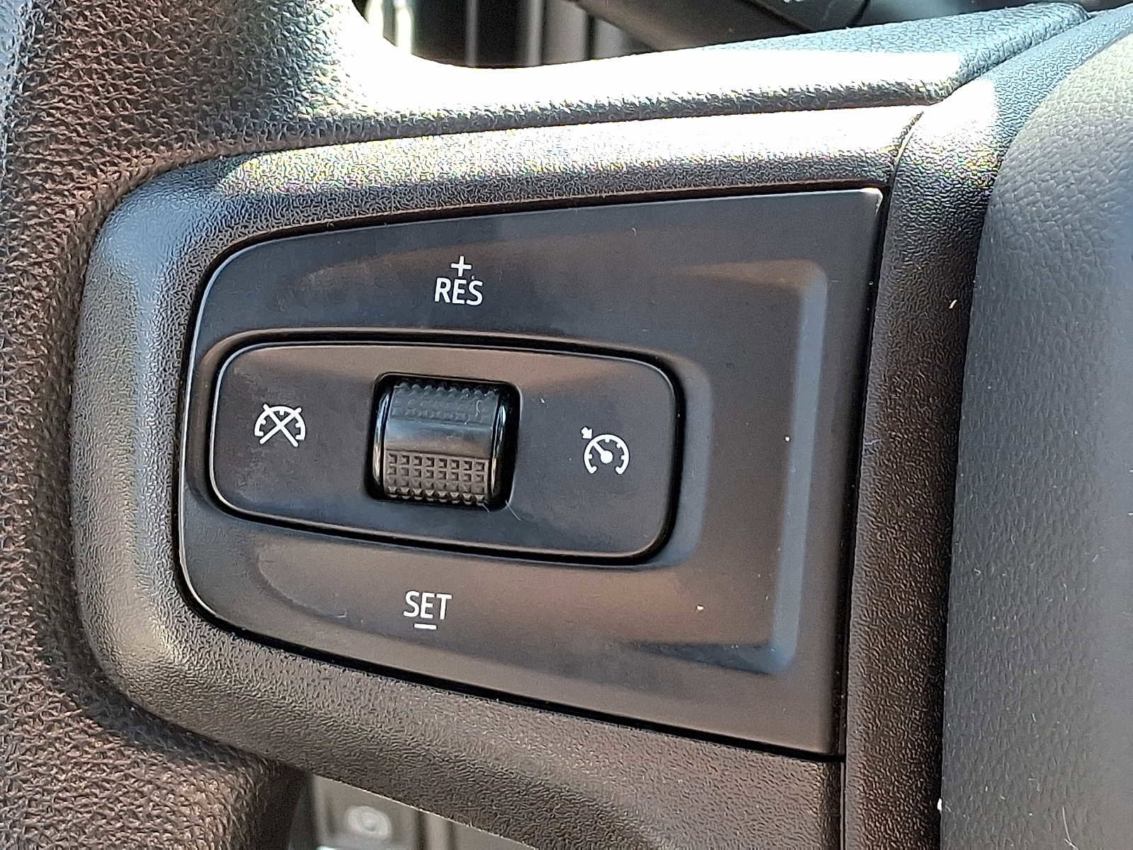 Used 2020 Chevrolet Silverado 1500 Custom w/ Custom Value Package image 22