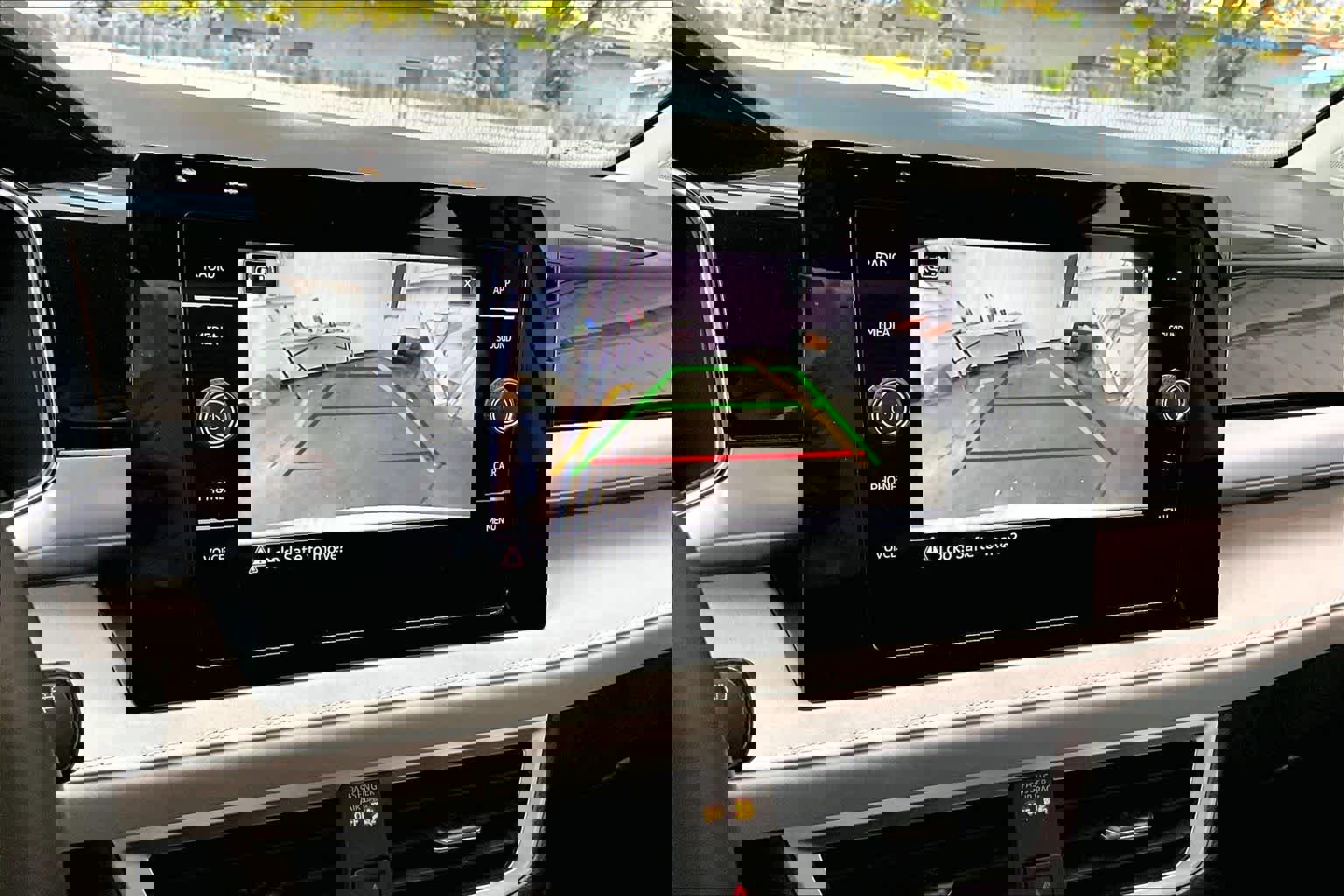 Used 2025 Volkswagen Taos SE image 24