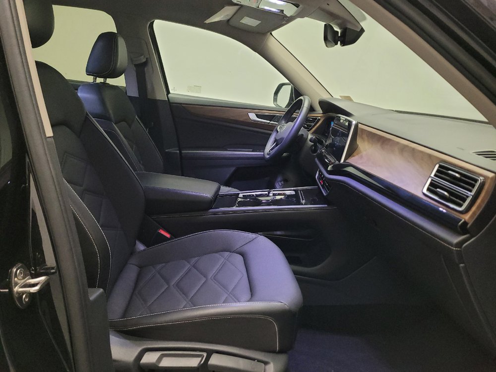 Used 2024 Volkswagen Atlas SE FWD image 21