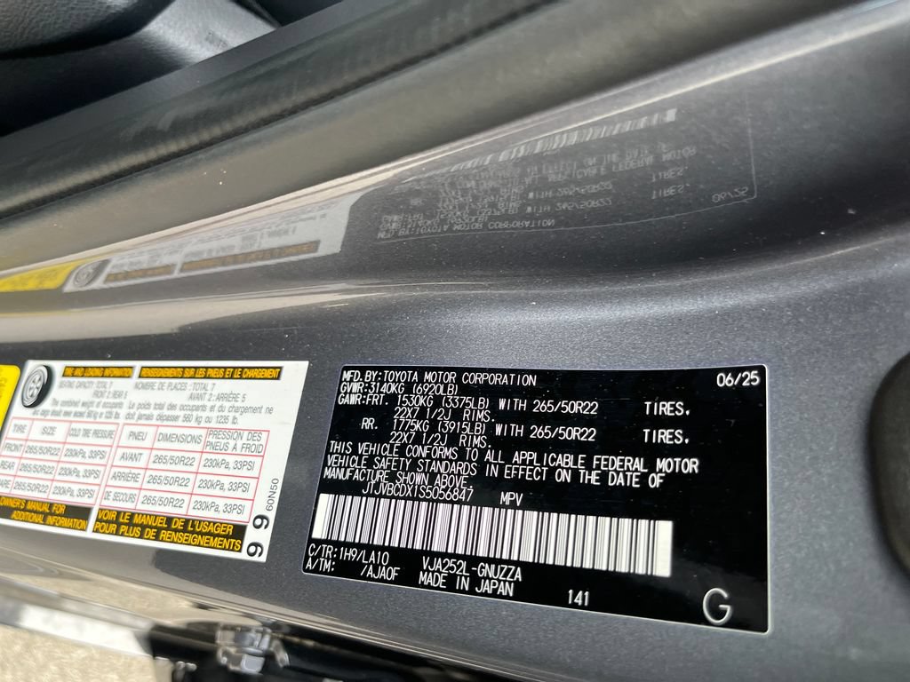 Used 2025 Lexus GX 550 w/ Accessory Package (2T) AWD/4WD image 30
