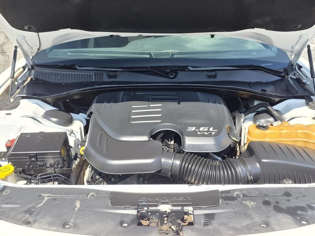Used 2020 Dodge Charger SXT RWD image 32