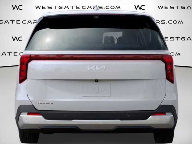 New 2026 Kia Carnival FWD image 18