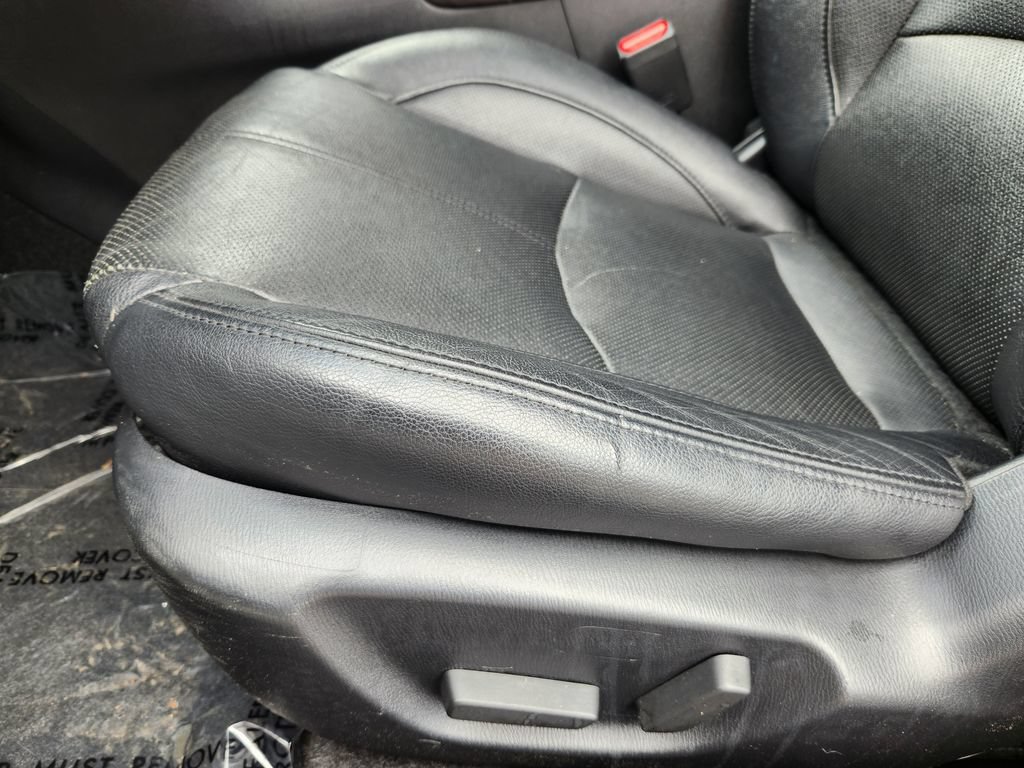 Used 2017 MAZDA MAZDA3 Grand Touring w/ Premium Equipment Package FWD image 16