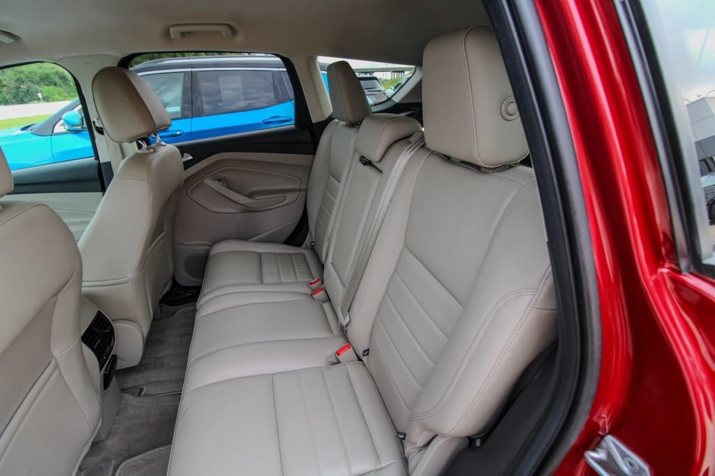 Used 2016 Ford Escape SE w/ SE Leather Comfort Package AWD/4WD image 9