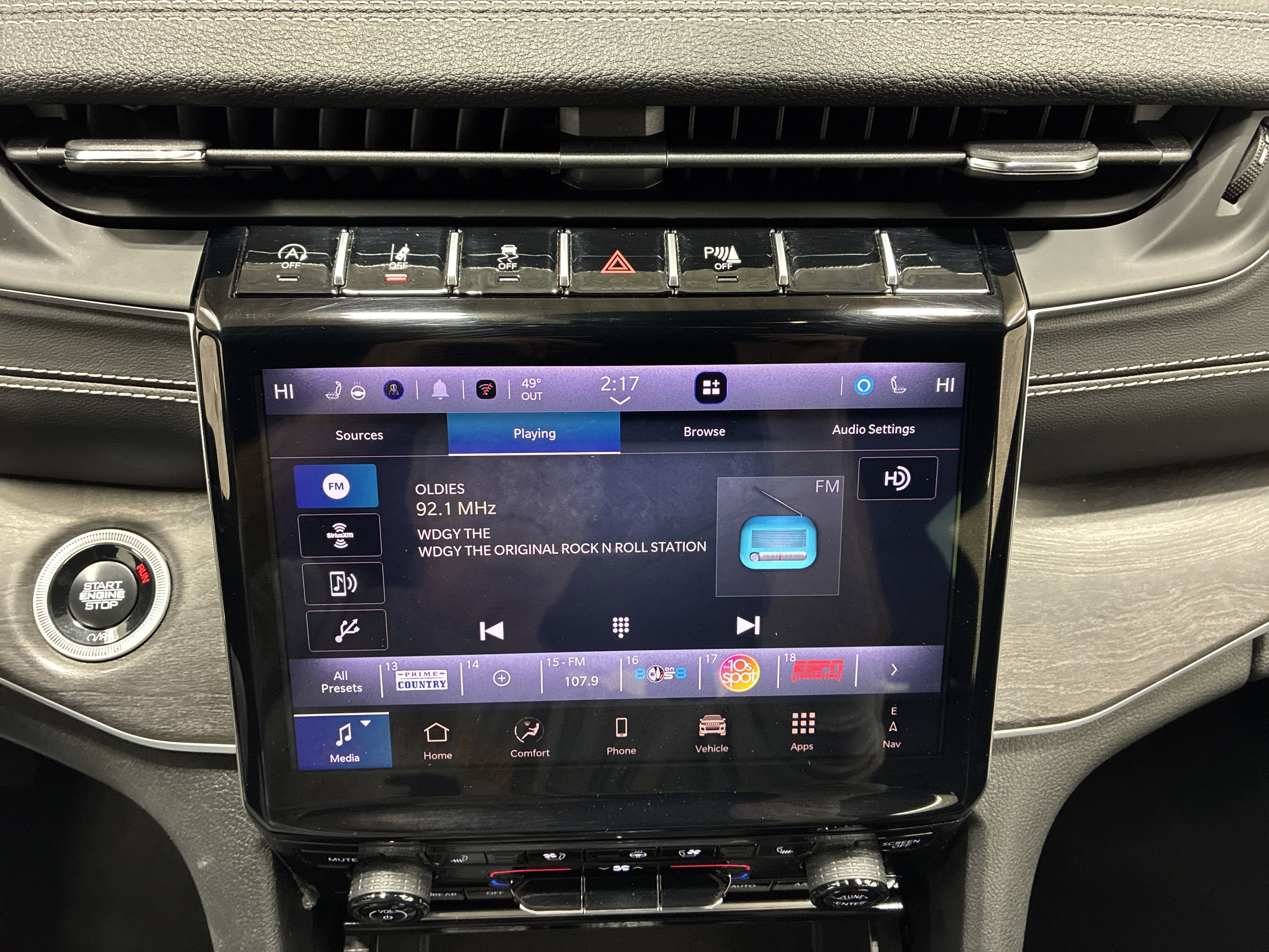 Certified 2024 Jeep Grand Cherokee L Limited w/ Luxury Tech Group II AWD/4WD image 24