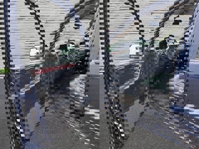 Used 2004 Jeep Grand Cherokee Limited w/ Cold Weather Group image 10