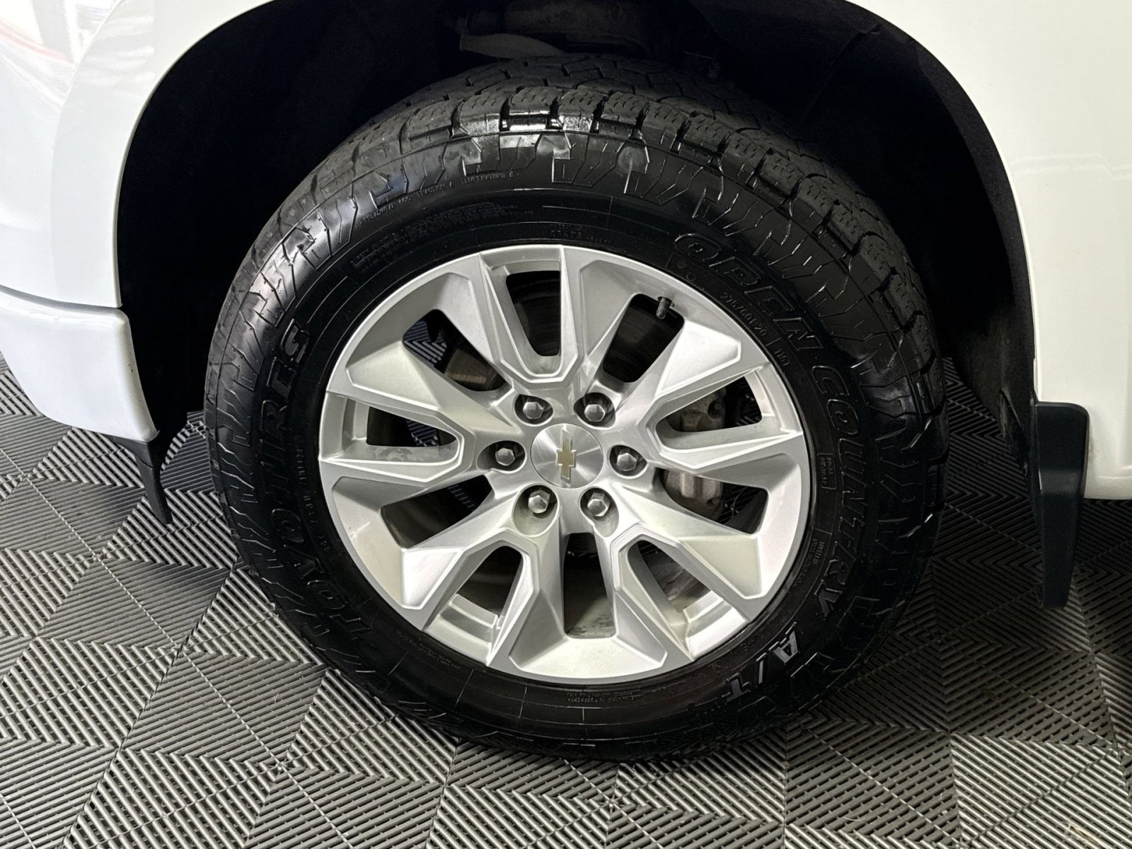 Used 2023 Chevrolet Silverado 1500 Custom AWD/4WD image 12