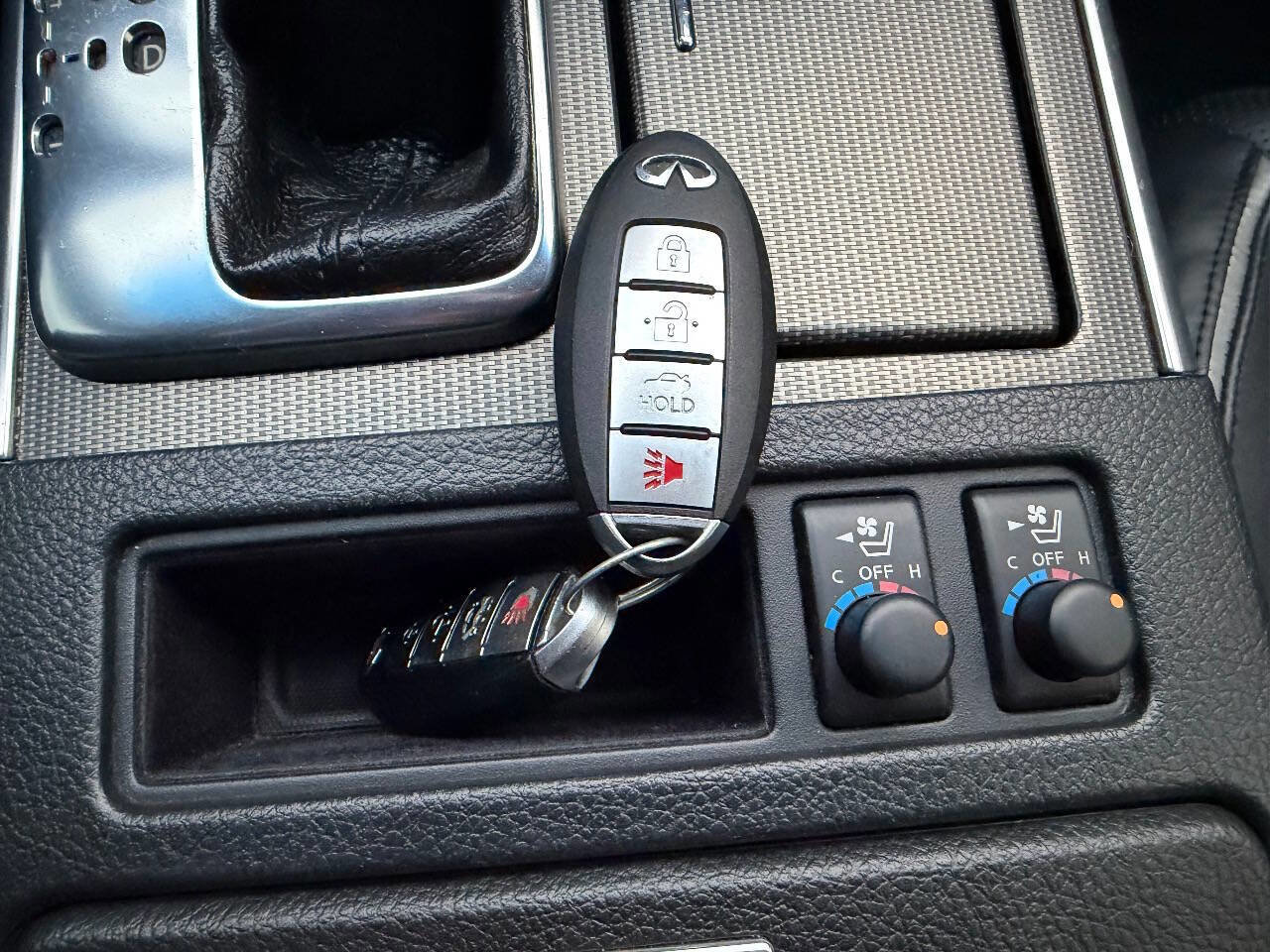 Used 2008 INFINITI M35 w/ Technology Pkg image 19