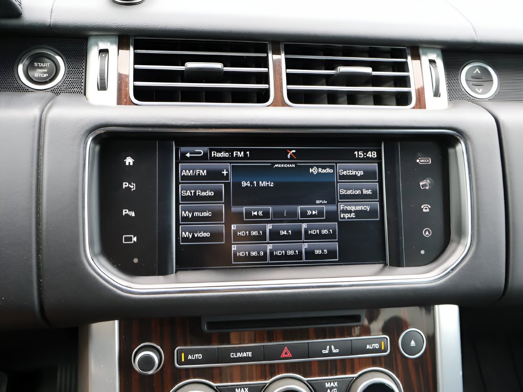 Used 2016 Land Rover Range Rover HSE AWD/4WD image 21