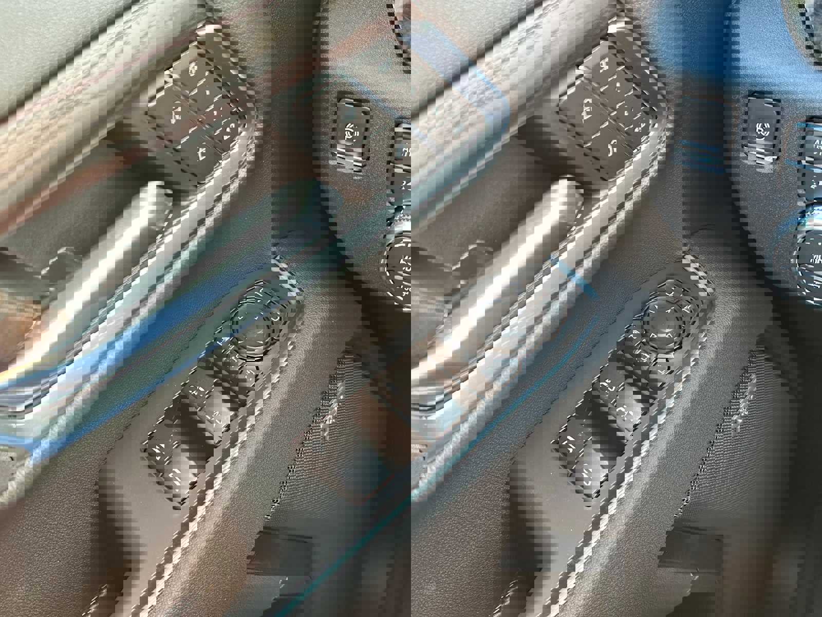 New 2026 GMC Sierra 2500 SLT image 32