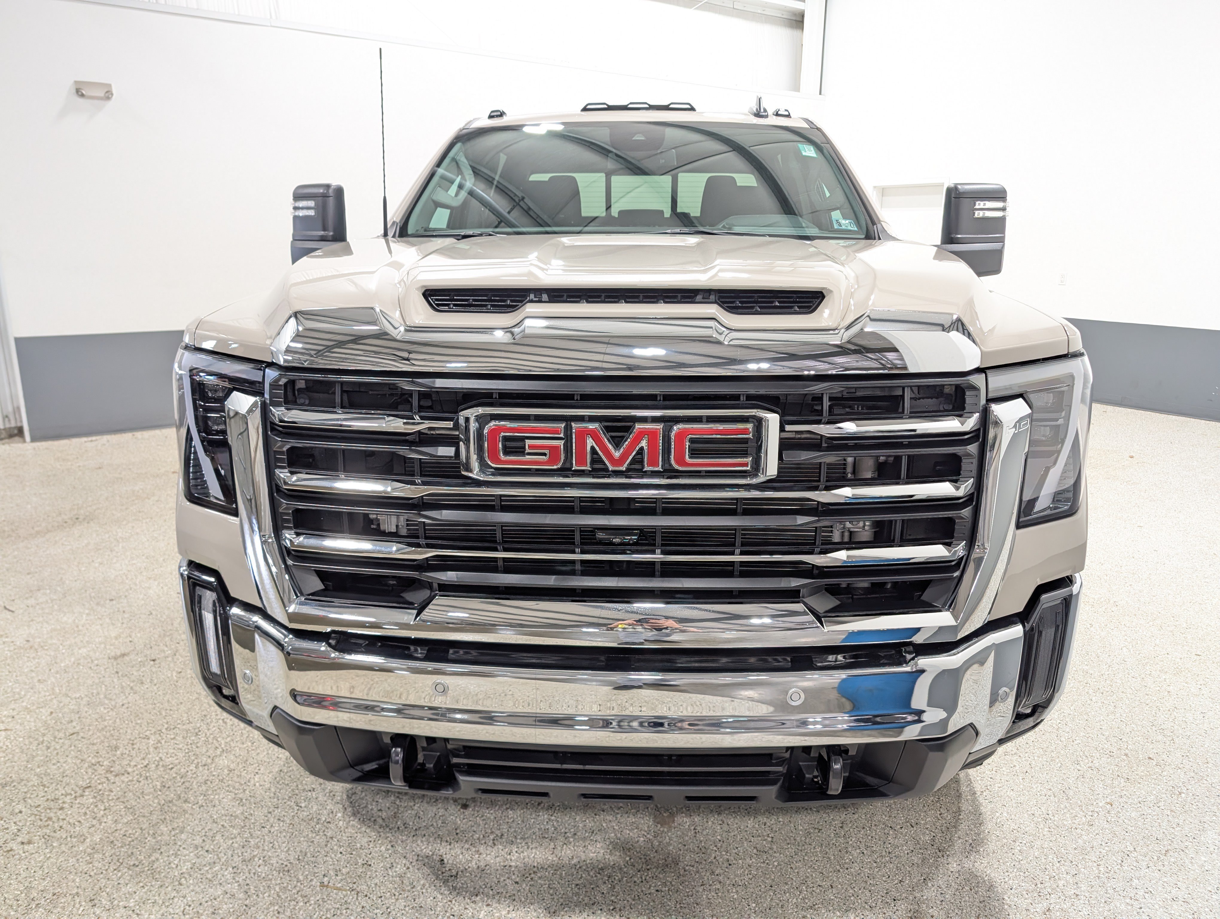 Used 2026 GMC Sierra 3500 SLE w/ SLE Value Package AWD/4WD image 8