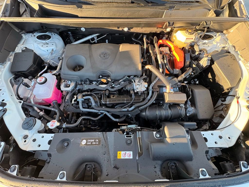 Used 2025 Toyota RAV4 XLE image 32