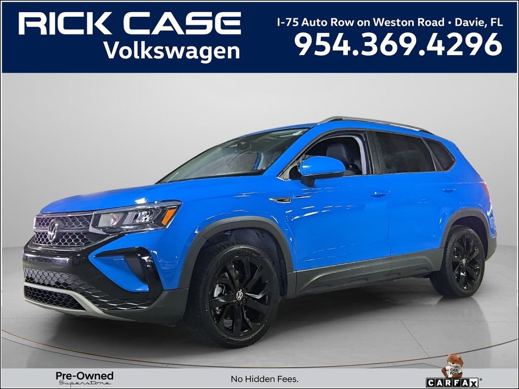 Certified 2022 Volkswagen Taos SE w/ Panoramic Sunroof Package