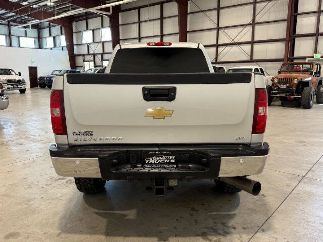 Used 2011 Chevrolet Silverado 2500 LTZ w/ LTZ Plus Package AWD/4WD image 27