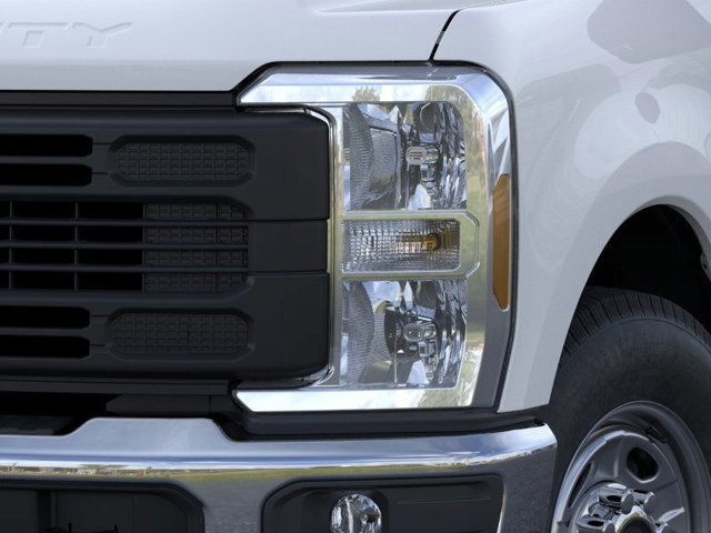 New 2026 Ford F250 XL w/ XL Chrome Package RWD image 18