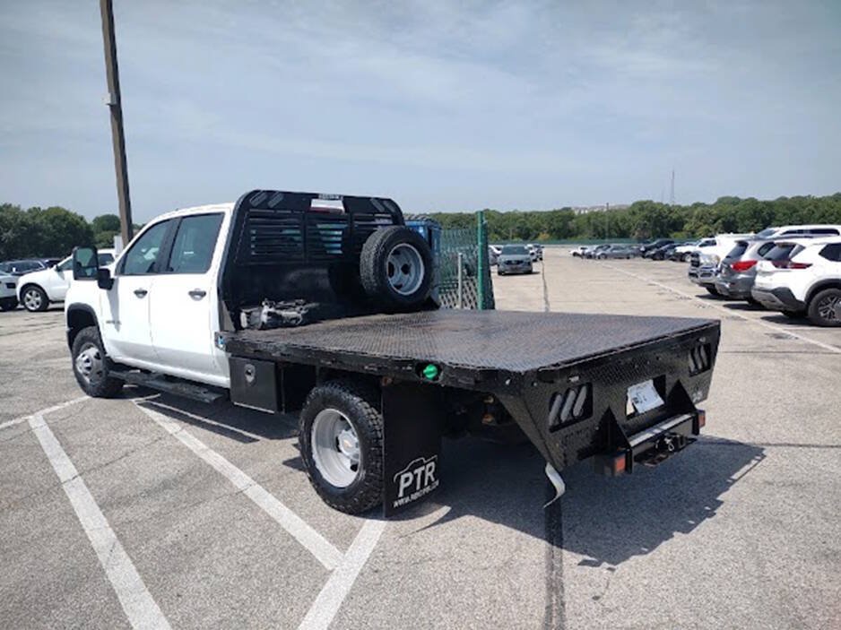 Used 2024 Chevrolet Silverado 3500 W/T w/ Snow Plow Prep Package AWD/4WD image 7