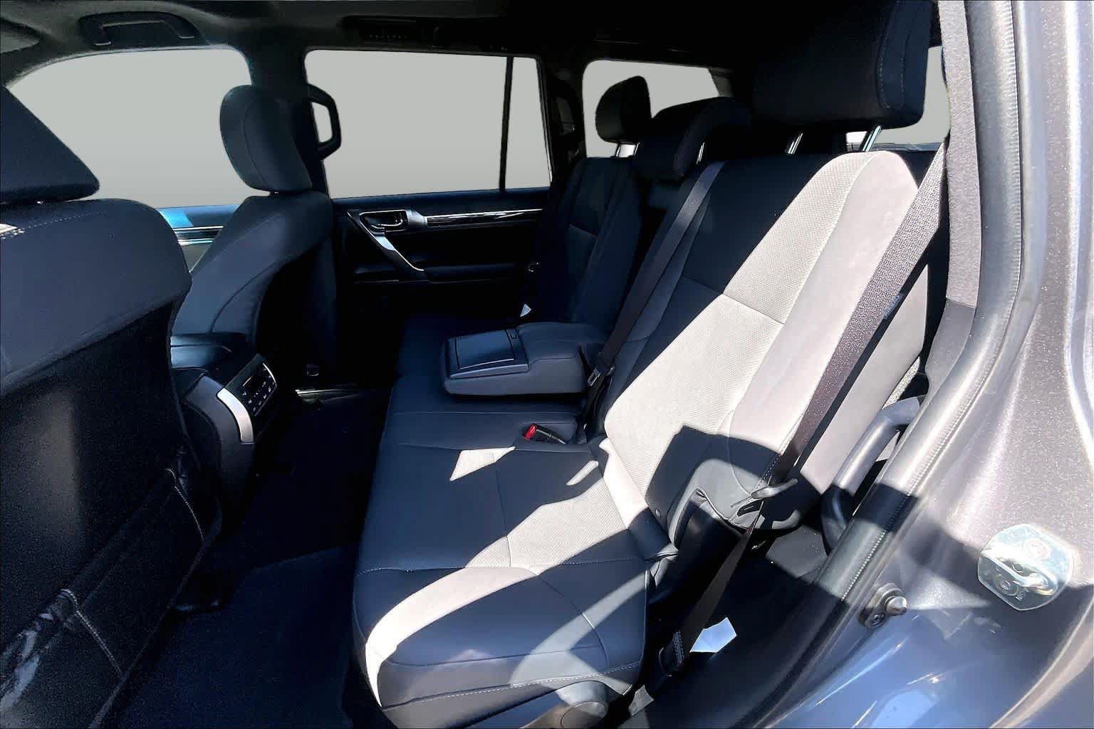 Used 2023 Lexus GX 460 Premium w/ Premium Package AWD/4WD image 20