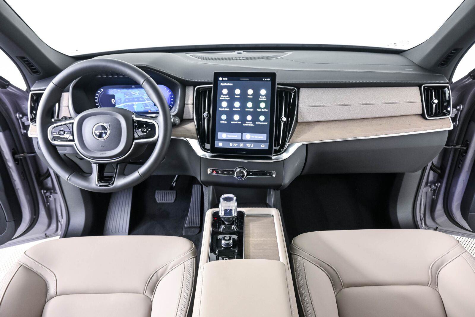 New 2026 Volvo XC90 B6 Plus w/ Protection Package Premier AWD/4WD image 18