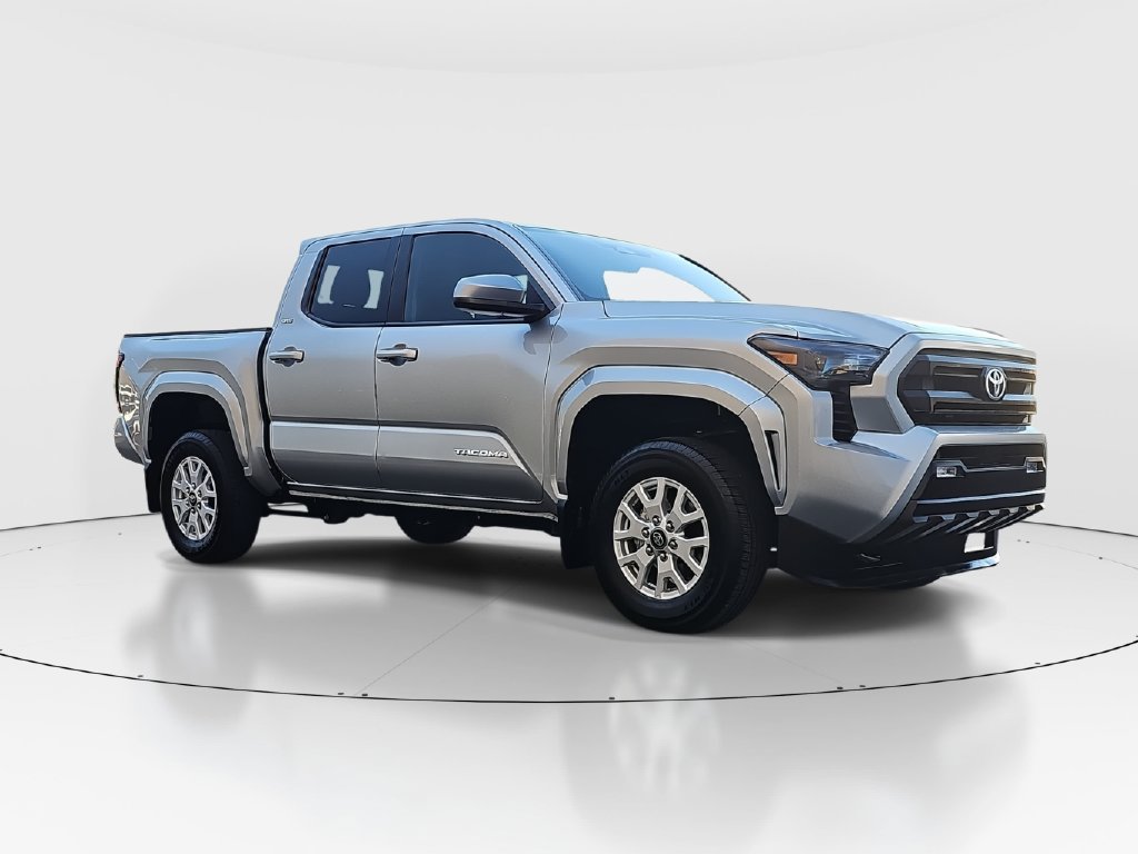 Certified 2025 Toyota Tacoma SR5 AWD/4WD image 3
