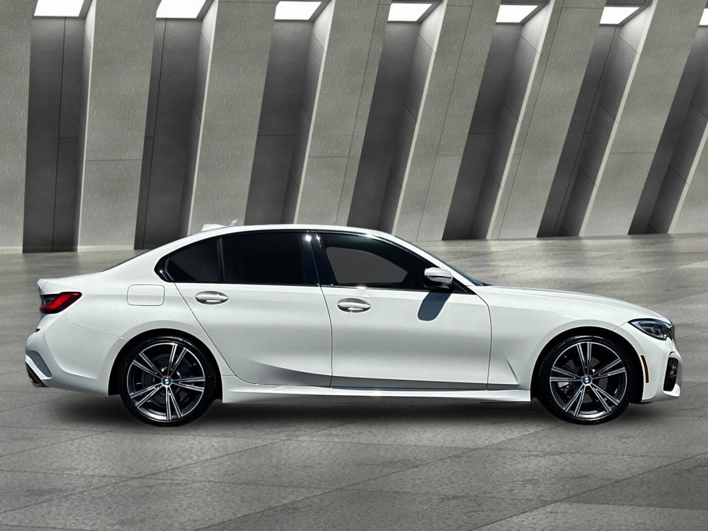 Used 2021 BMW 330i Sedan w/ M Sport Package RWD image 2