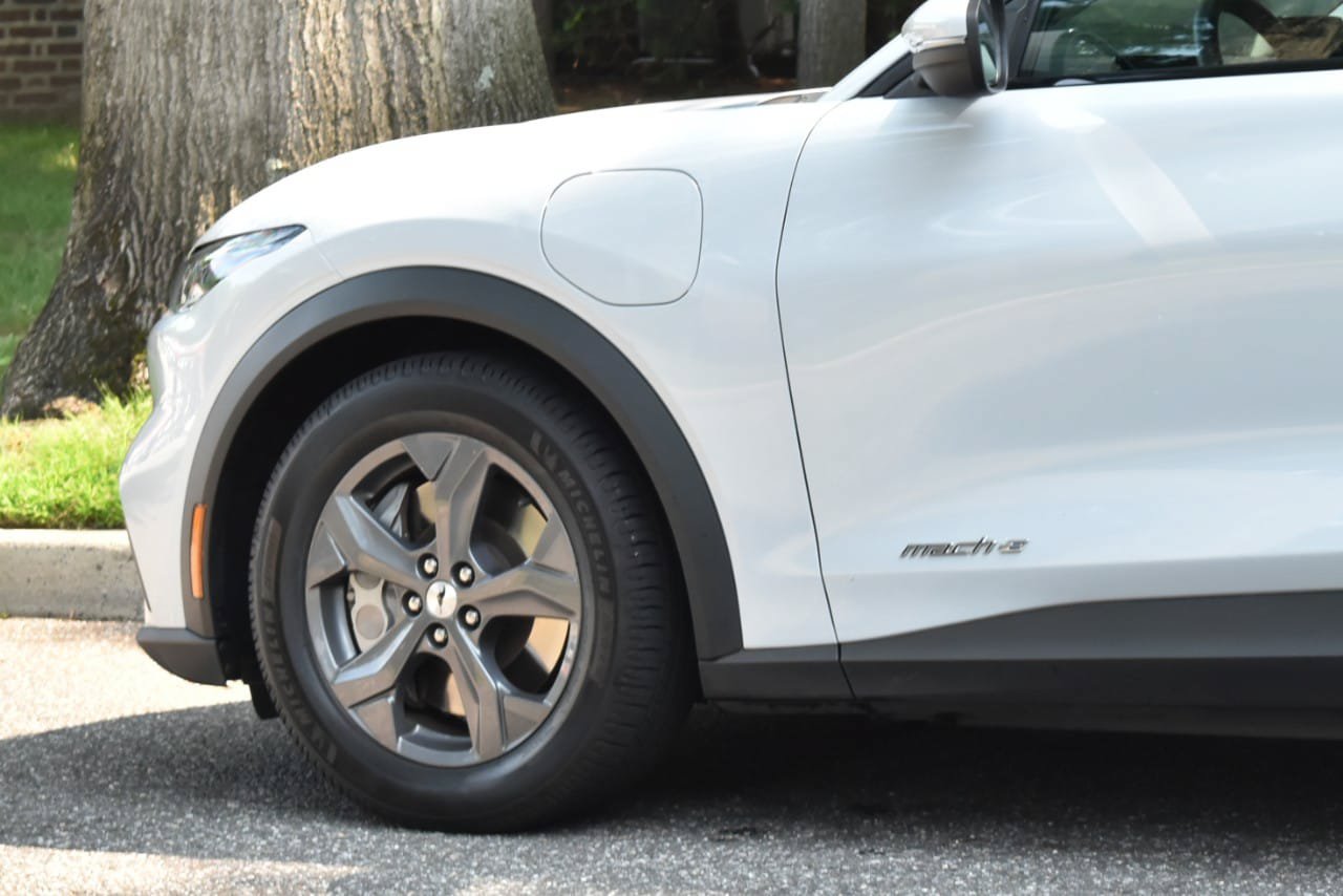 Used 2021 Ford Mustang Mach-E Select RWD image 31