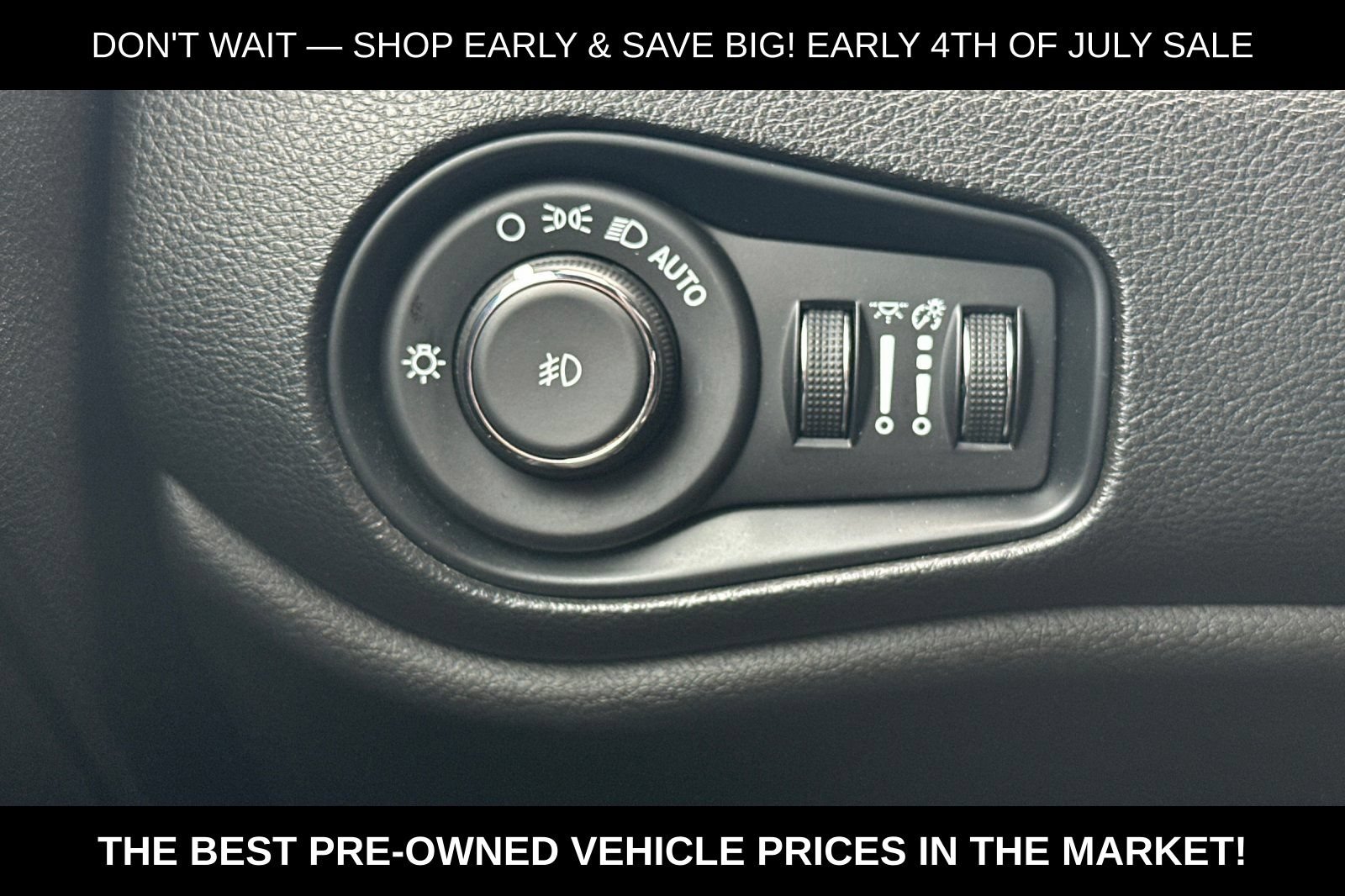 Used 2022 Jeep Renegade Altitude AWD/4WD image 36