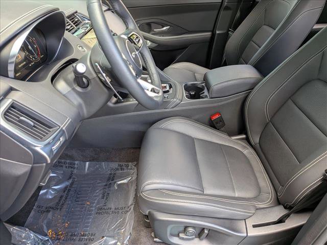 Certified 2024 Jaguar E-PACE R-Dynamic SE image 17