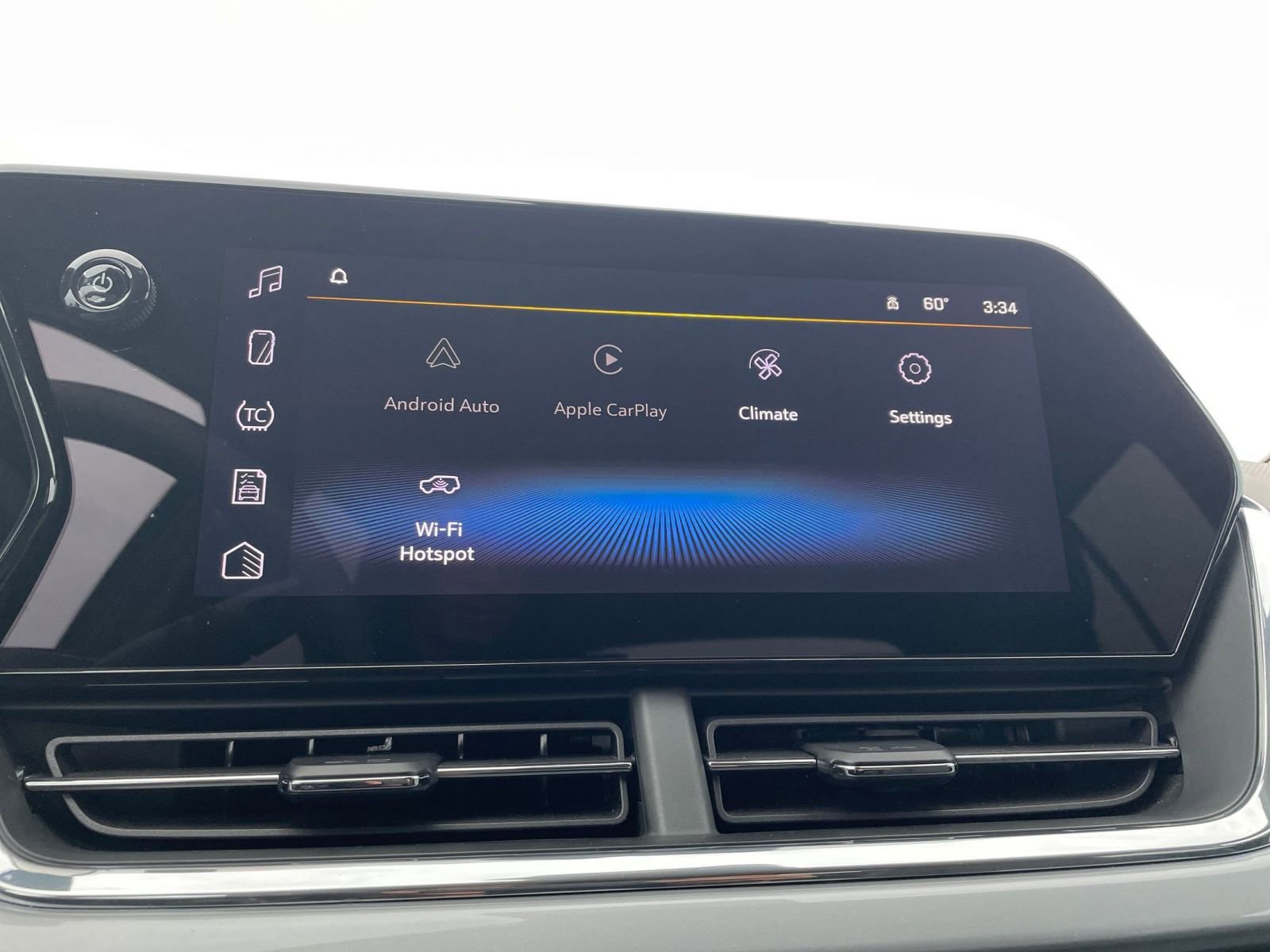 Used 2025 Chevrolet Trax LT image 20