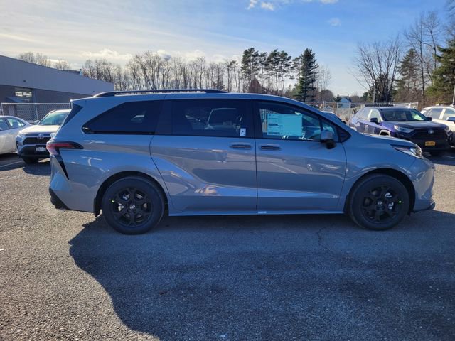 New 2026 Toyota Sienna XLE Woodland Edition AWD/4WD image 2