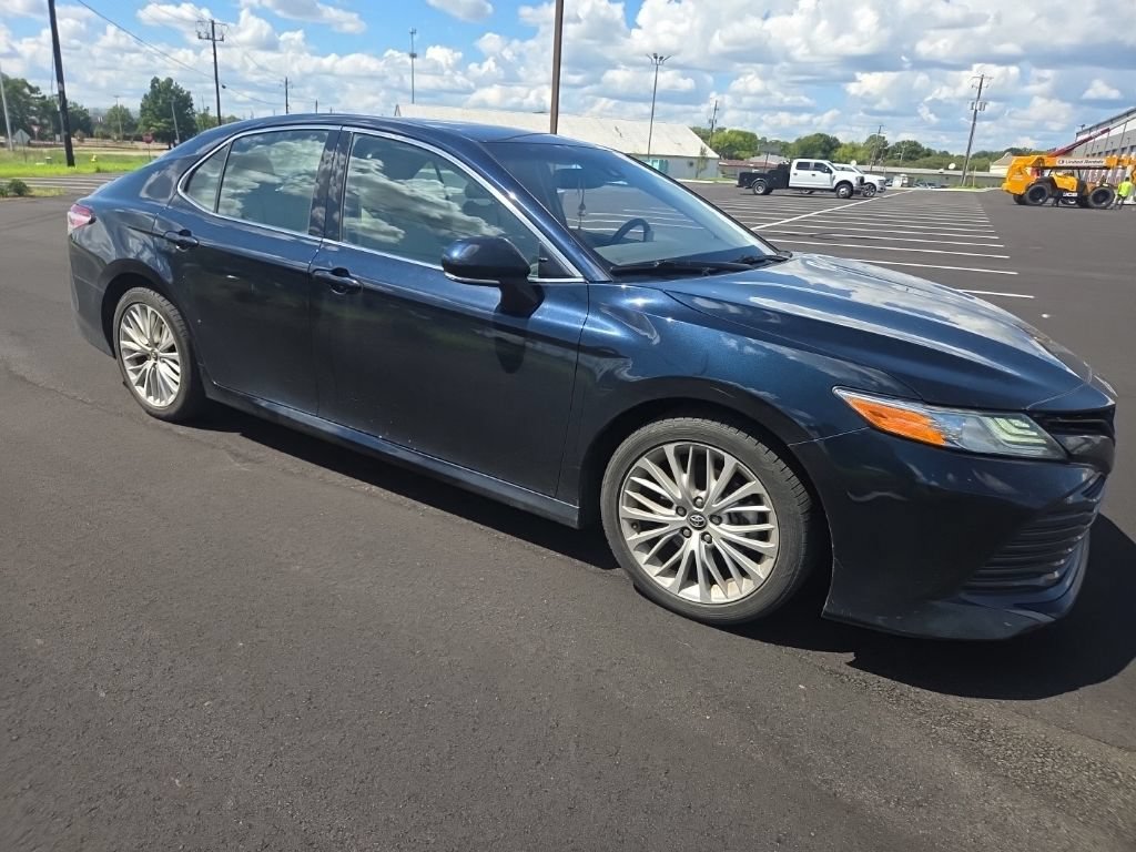 Used 2020 Toyota Camry XLE FWD image 13