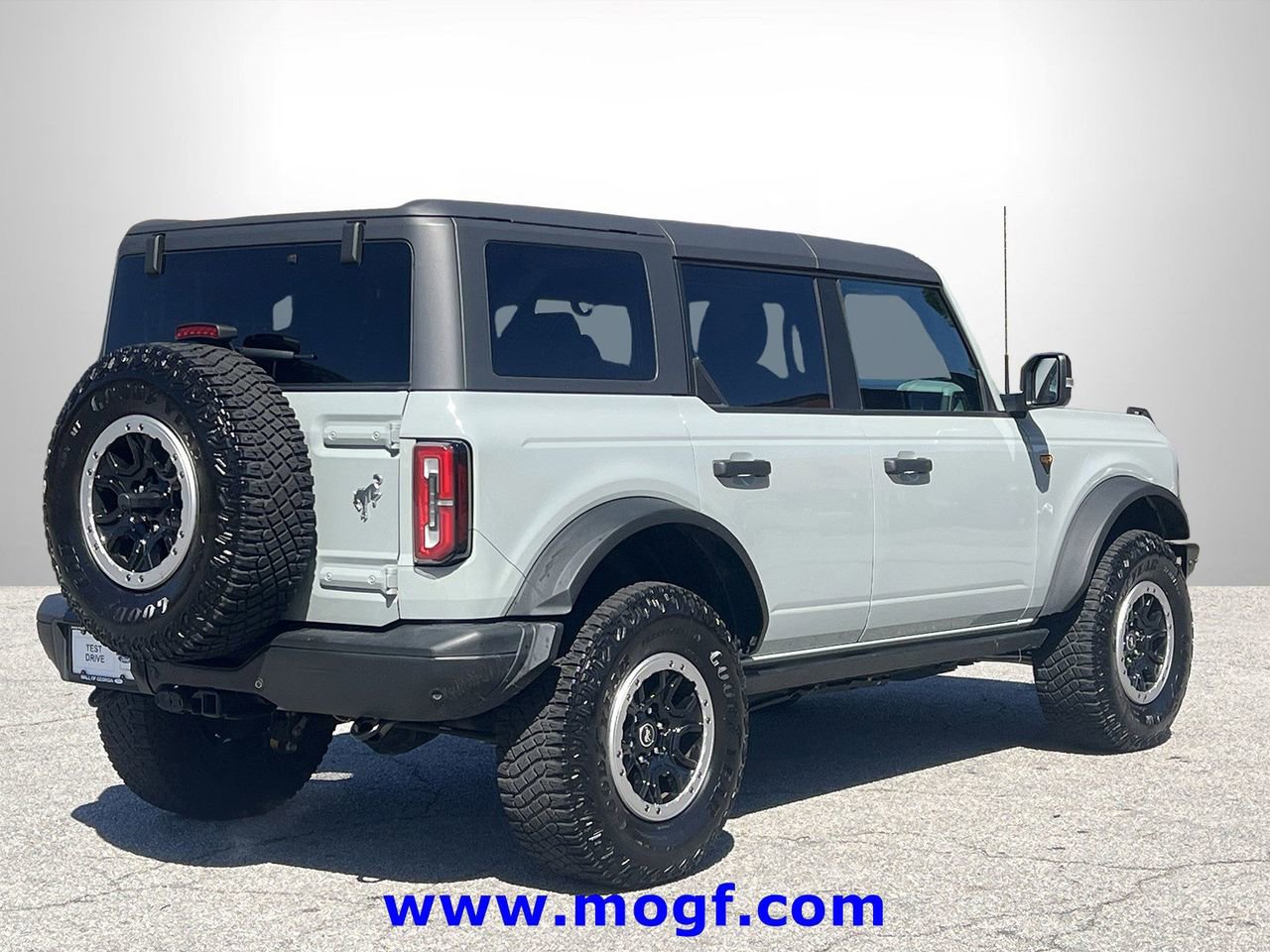 Used 2022 Ford Bronco Badlands image 3