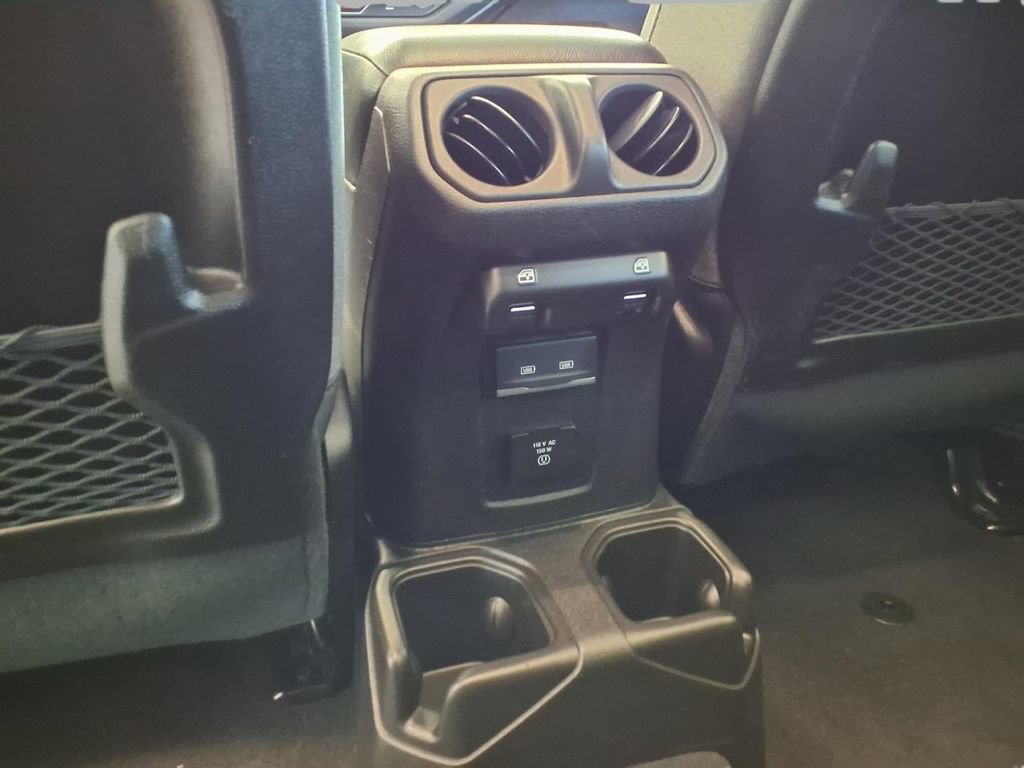 Used 2024 Jeep Wrangler Unlimited Rubicon AWD/4WD image 24