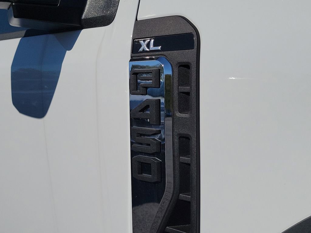 New 2025 Ford F450 XL w/ XL Chrome Package image 8