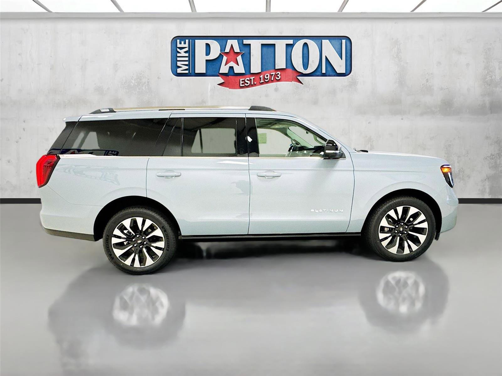 New 2025 Ford Expedition Platinum w/ Platinum Ultimate Package image 8