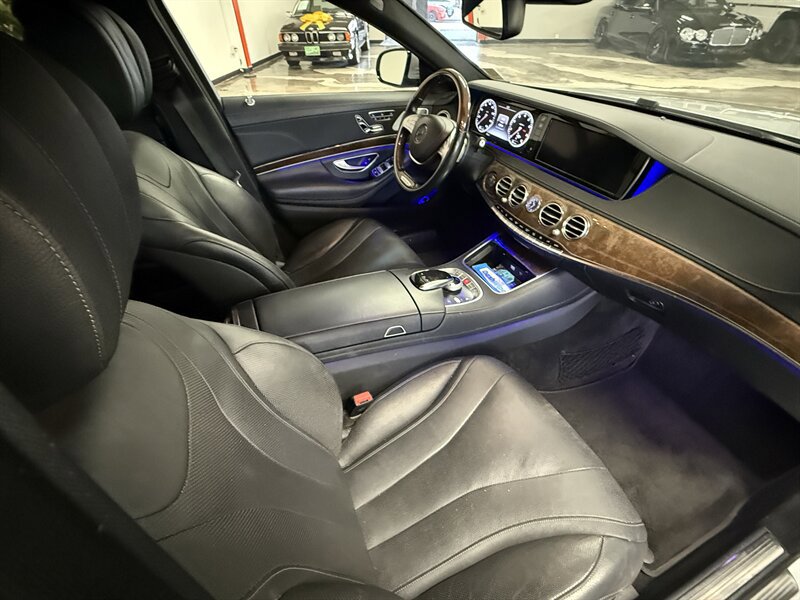 Used 2016 Mercedes-Benz S 550 Sedan w/ Premium Package image 19