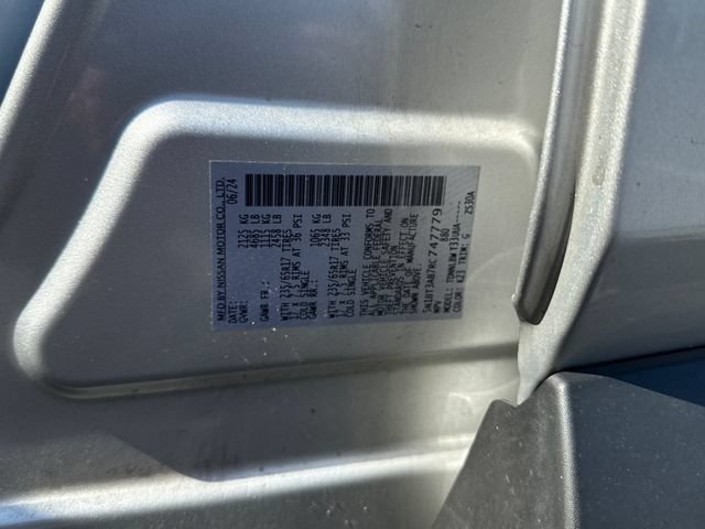Used 2024 Nissan Rogue S AWD/4WD image 23
