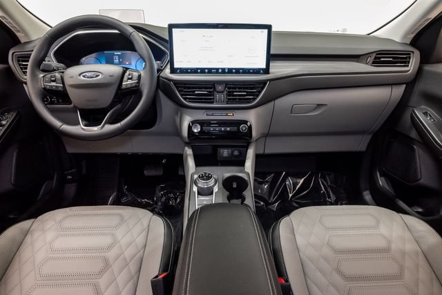 Used 2024 Ford Escape Platinum w/ Premium Technology Package AWD/4WD image 29
