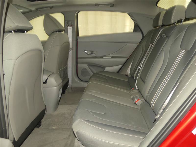 Used 2025 Hyundai Elantra SEL FWD image 25