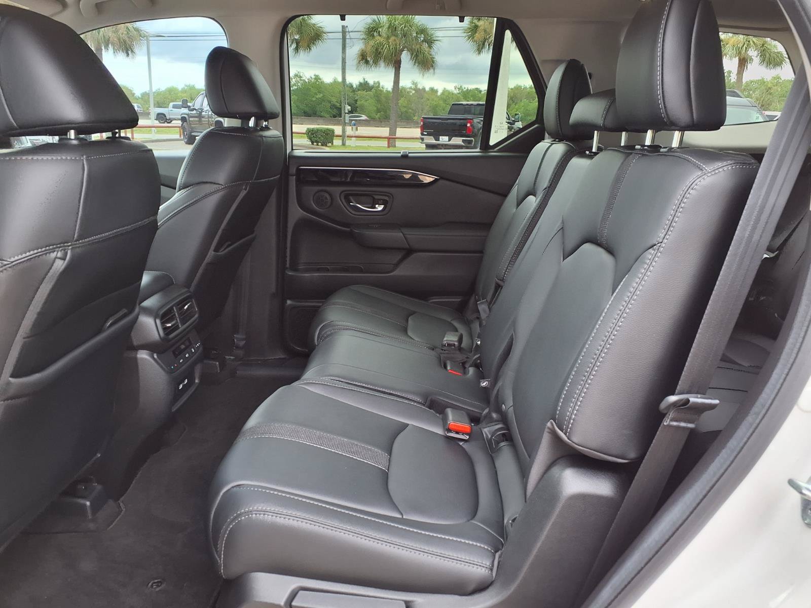 Used 2023 Honda Pilot EX-L image 24