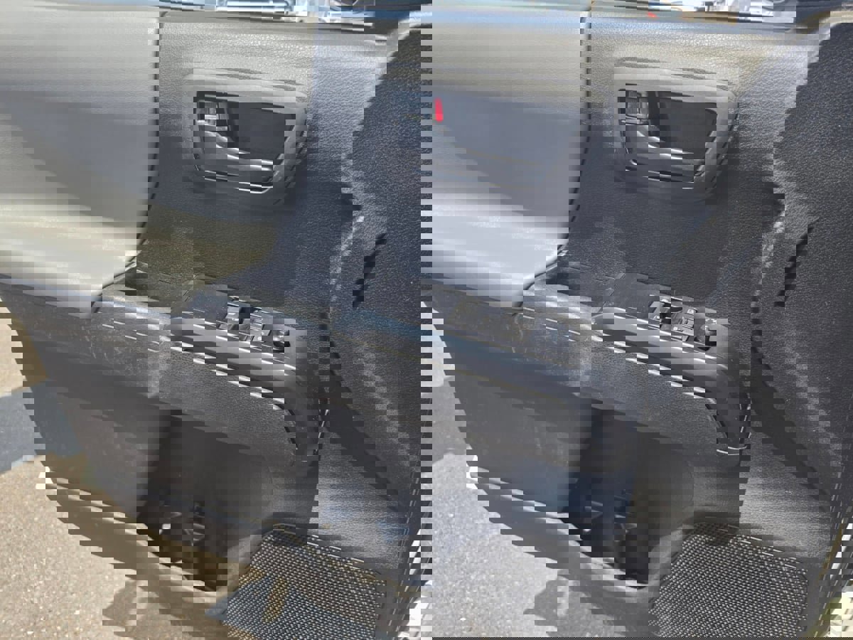 Used 2022 Toyota Tacoma SR image 15