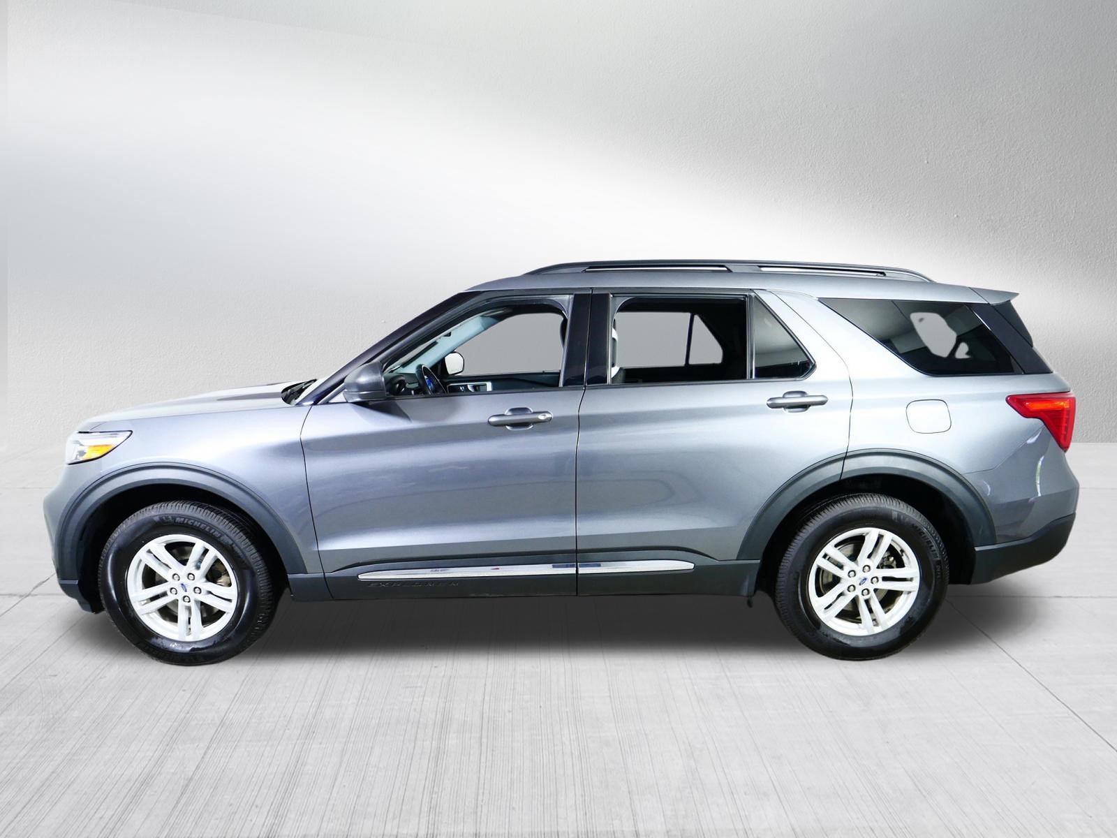 Used 2021 Ford Explorer XLT AWD/4WD image 4